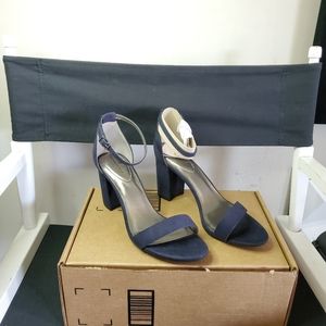 BANDOLINO Womens Armory Heeled Sandal Heel 10